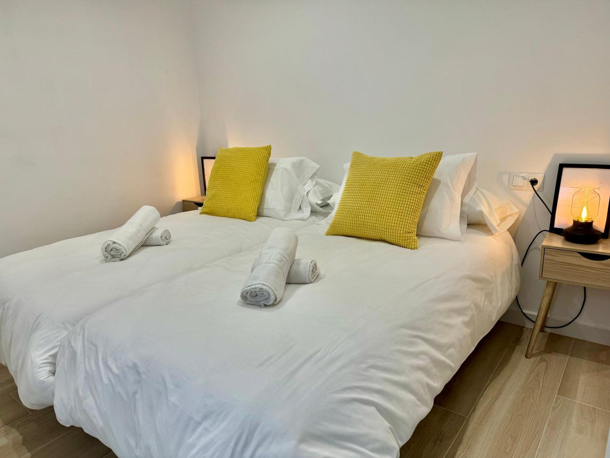 Nueva 29 Apartment Нерха Екстериор снимка