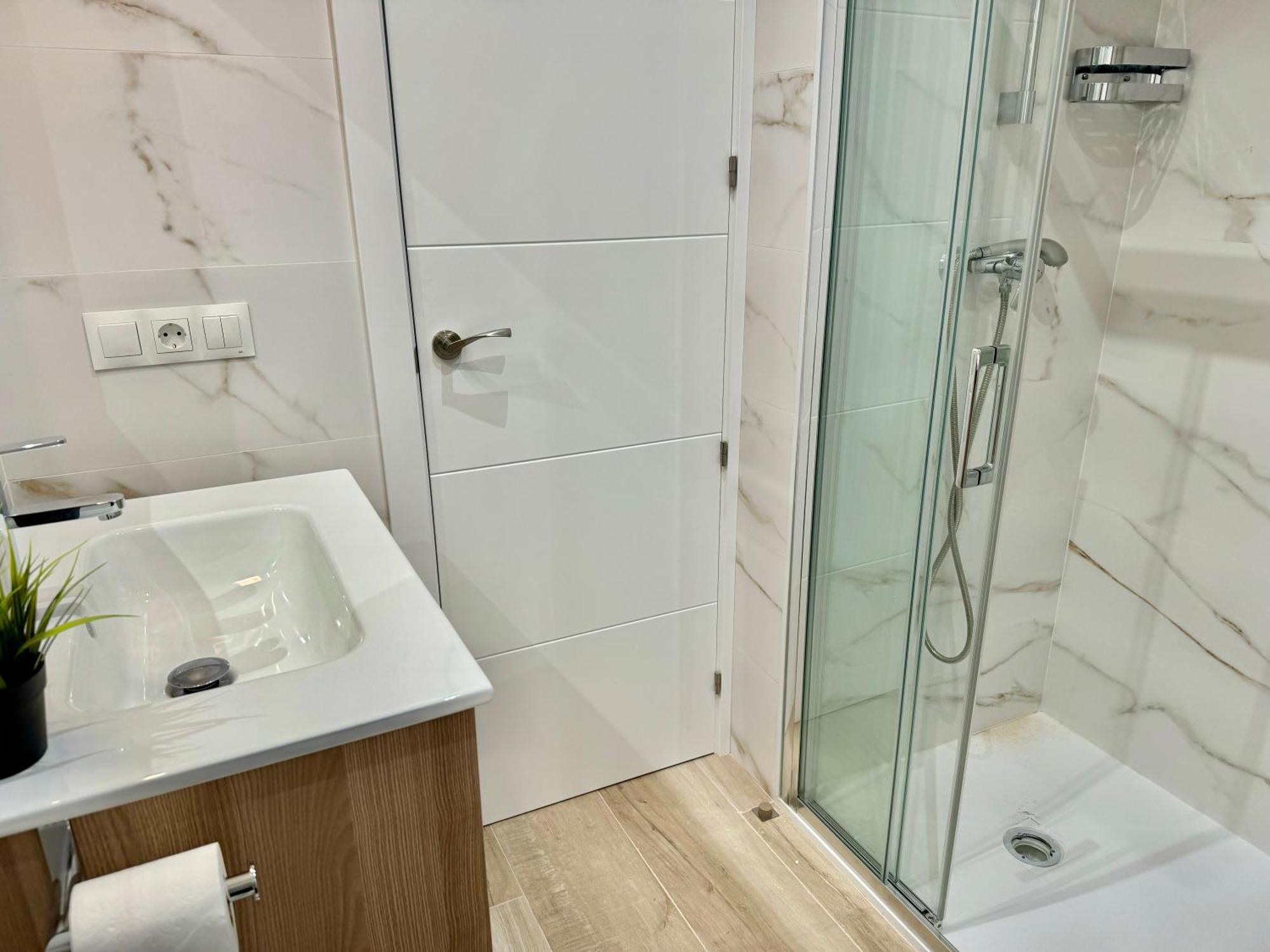 Nueva 29 Apartment Нерха Екстериор снимка